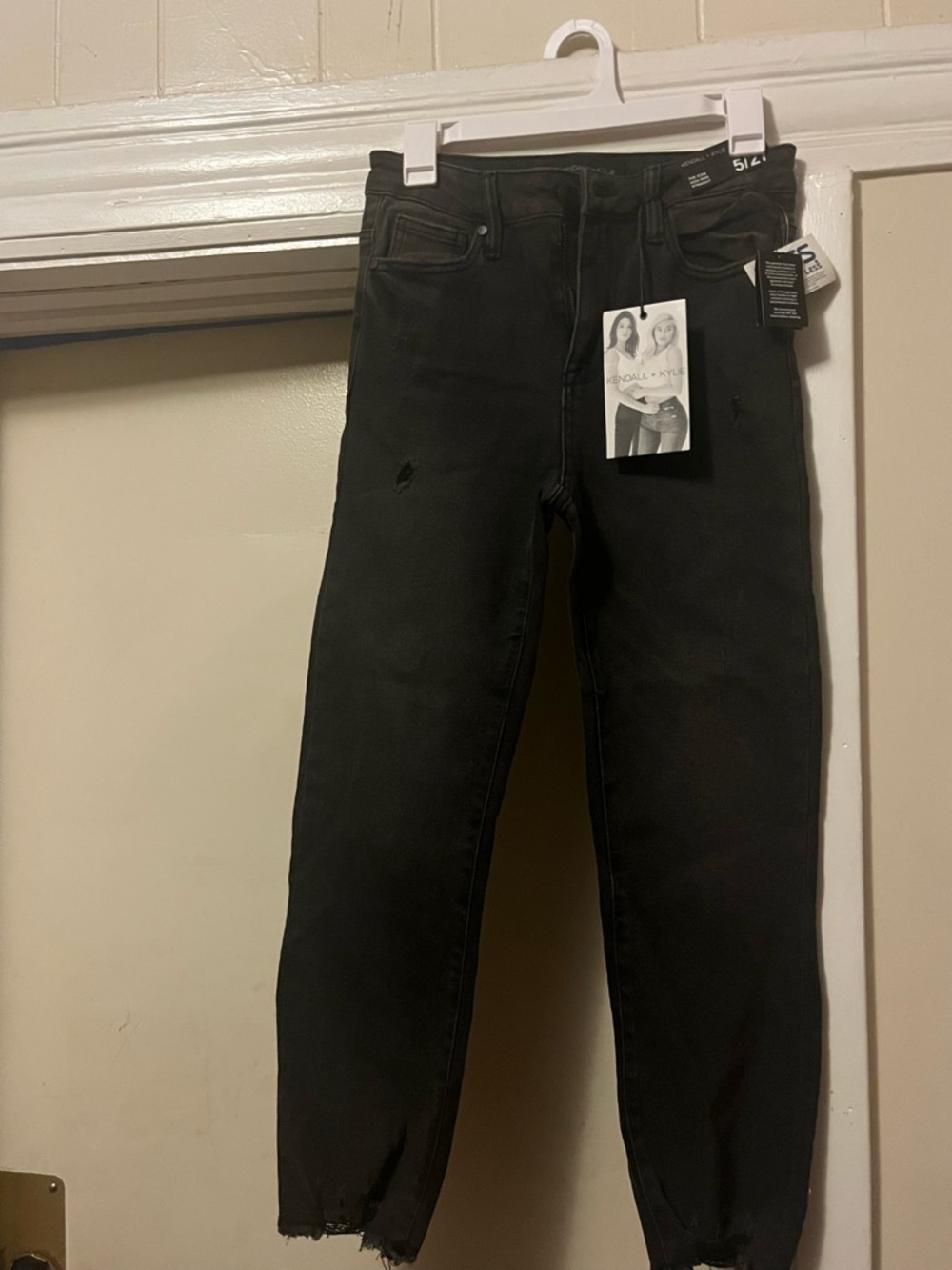 Black kendall & Kylie Slim Fit Jeans -